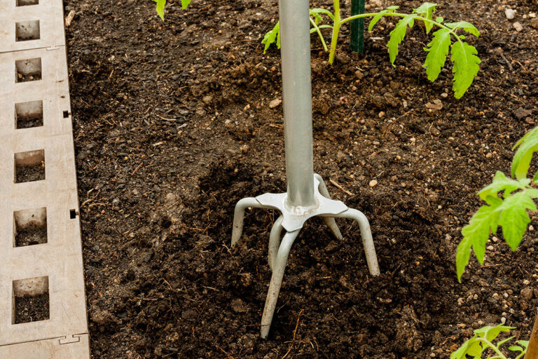 artiglio da giardino