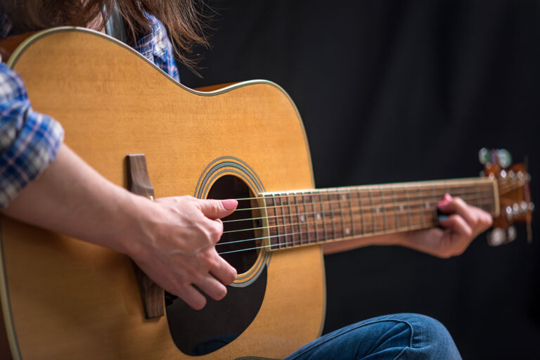 chitarra acustica